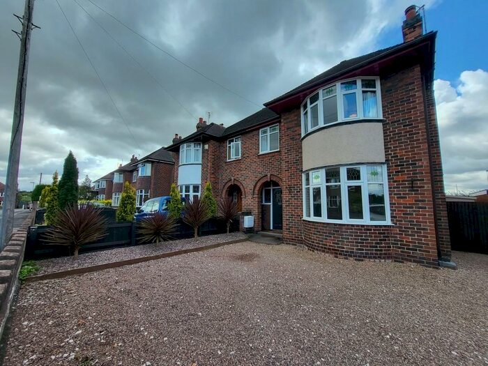 3 Bedroom Semi-Detached House To Rent In York Road, Stafford, ST17
