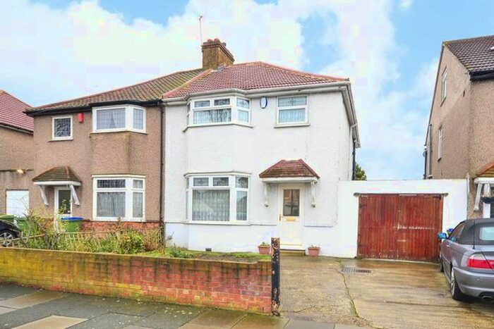 3 Bedroom Property To Rent In Sutlej Road, Charlton, London, SE7