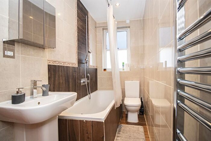 1 Bedroom Flat To Rent In Paul Street, London, EC2A
