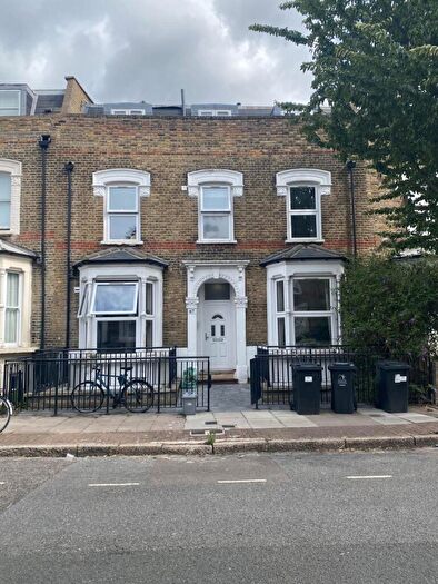 2 Bedroom Flat To Rent In Foulden Road, London, N16