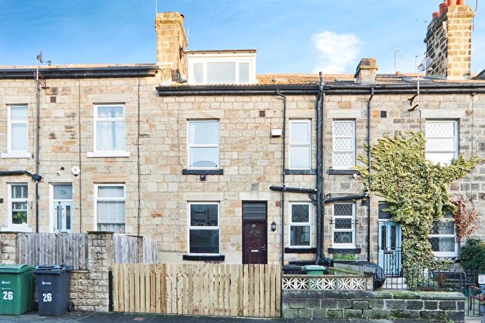 3 Bedroom Terraced House For Sale In Wellington Terrace, Leeds, LS13