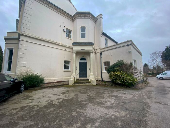 2 Bedroom Flat To Rent In Kenilworth Road, Leamington Spa, CV32