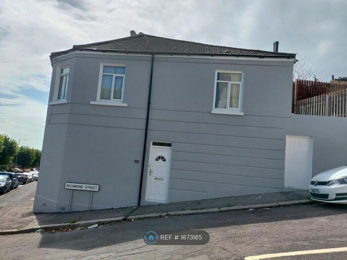 3 Bedroom End Of Terrace House To Rent In Old London Road, Hastings, TN35