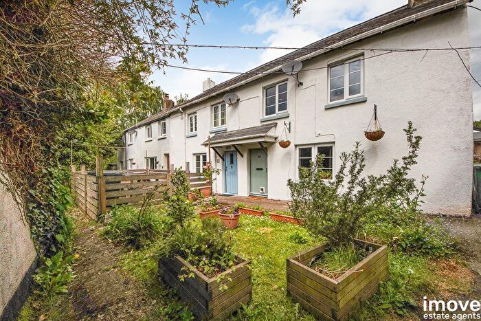 2 Bedroom End Of Terrace House For Sale In Higher Sandygate, Newton Abbot, TQ12