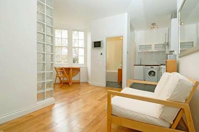 Apartment To Rent In Abbey House, St Johns Wood, NW8