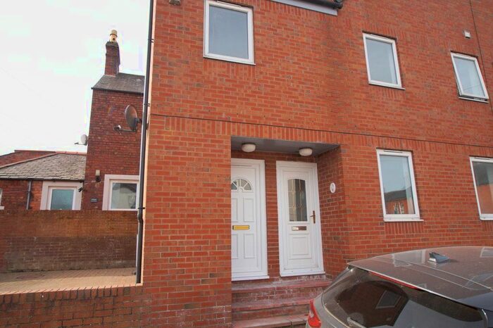 2 Bedroom Flat To Rent In Blackwell Road, Currock, Carlisle, CA2