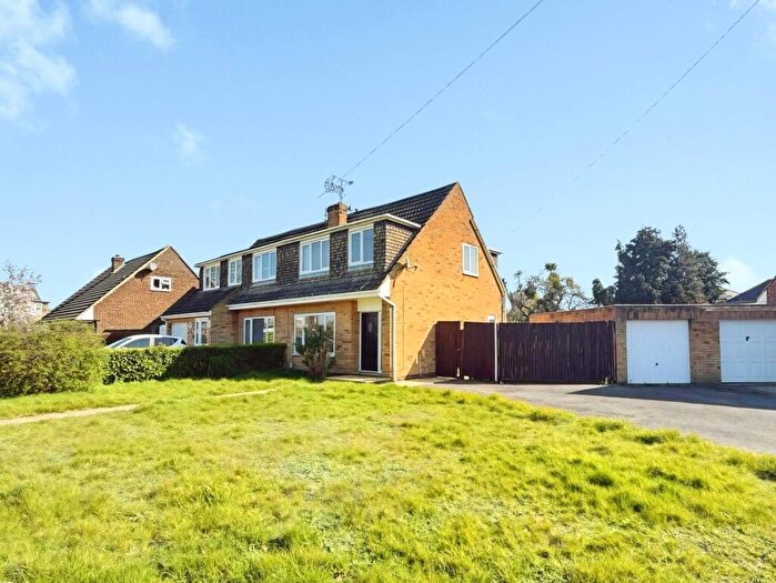 3 Bedroom Semi-Detached House For Sale In Robert Way, Mytchett, Surrey, GU16