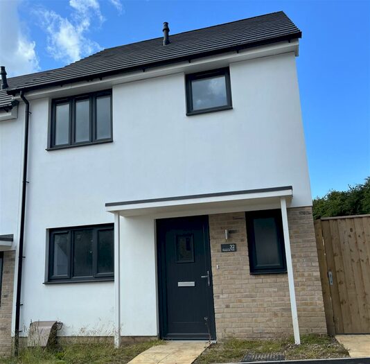 2 Bedroom End Of Terrace House For Sale In Florence Park, Callington - Shared Ownership, PL17