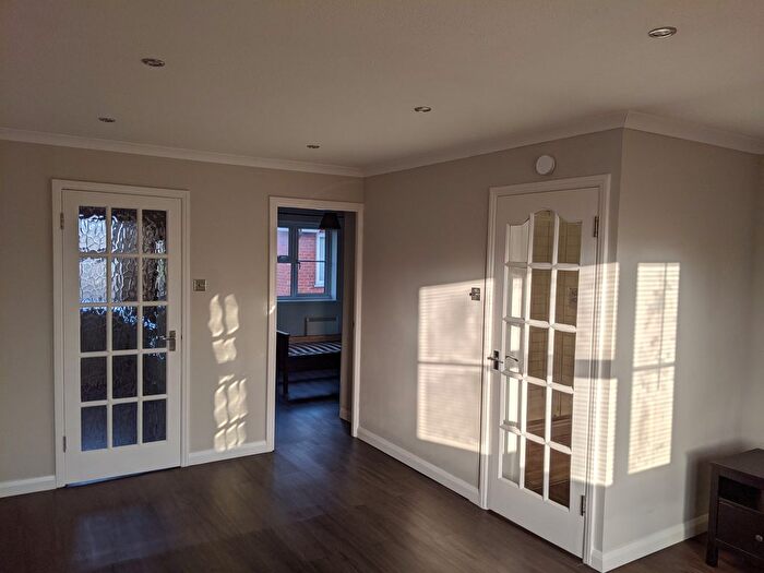 1 Bedroom Maisonette To Rent In The Greenway, Ickenham, UB10