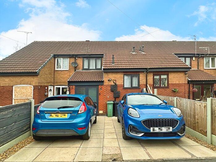 2 Bedroom Maisonette For Sale In Beech Street, Bury, BL9