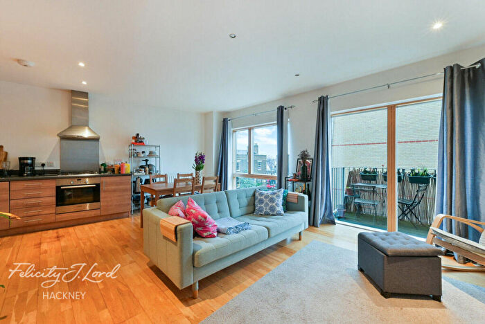 1 Bedroom Flat For Sale In Dalston Lane, Hackney, E8