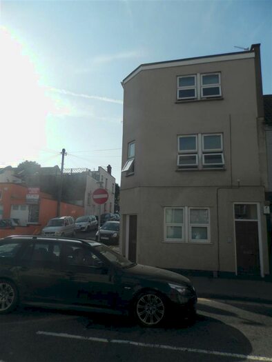 1 Bedroom Flat To Rent In West Street Bedminster Bristol, BS3