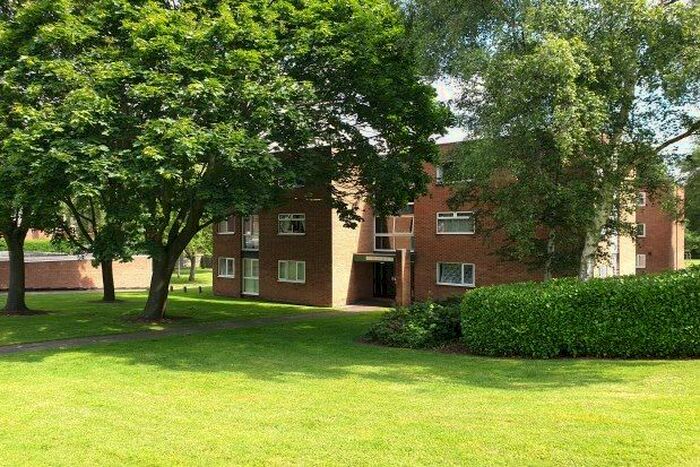 2 Bedroom Flat To Rent In 2 Lakeside Walk, Birmingham B23