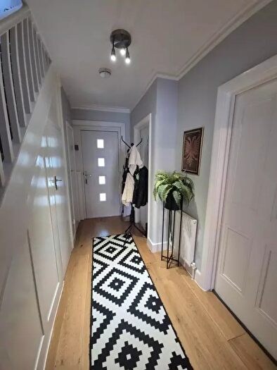 3 Bedroom Semi-detached House To Rent In Harlington Road West, Feltham, TW14