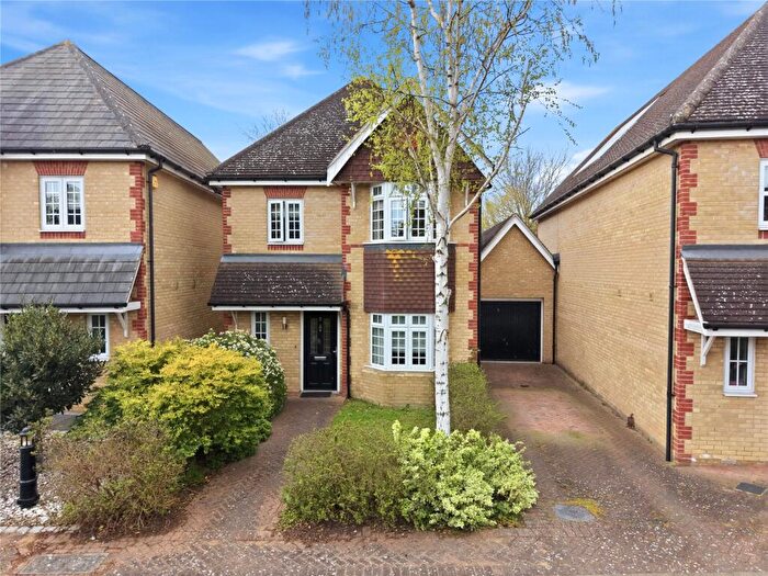4 Bedroom Link Detached House For Sale In Nancy Edwards Place, Chelmsford, Essex, CM1