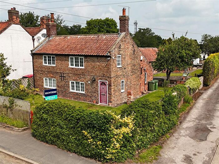 4 Bedroom Detached House For Sale In Main Street, Linton On Ouse, York, YO30