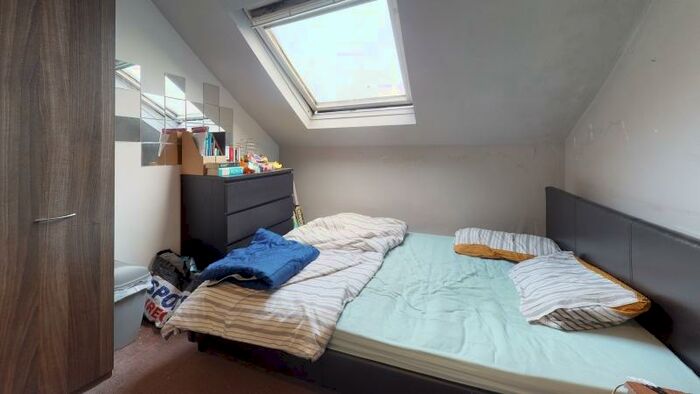 4 Bedroom Terraced House To Rent In Cliff Mount, Woodhouse, Leeds, LS6