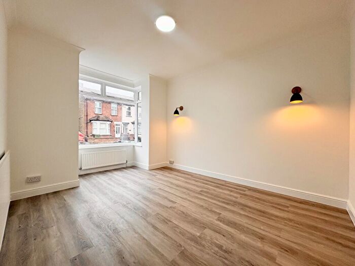 3 Bedroom House To Rent In Nelson Road, Dartford, DA1