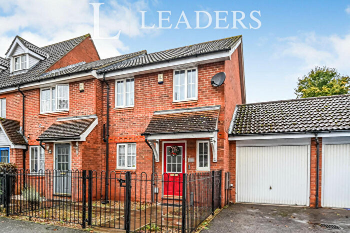 3 Bedroom End Of Terrace House To Rent In Miller Road, Bedford, MK42