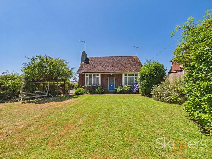 3 Bedroom Detached Bungalow For Sale In Hythe Road, Willesborough, TN24