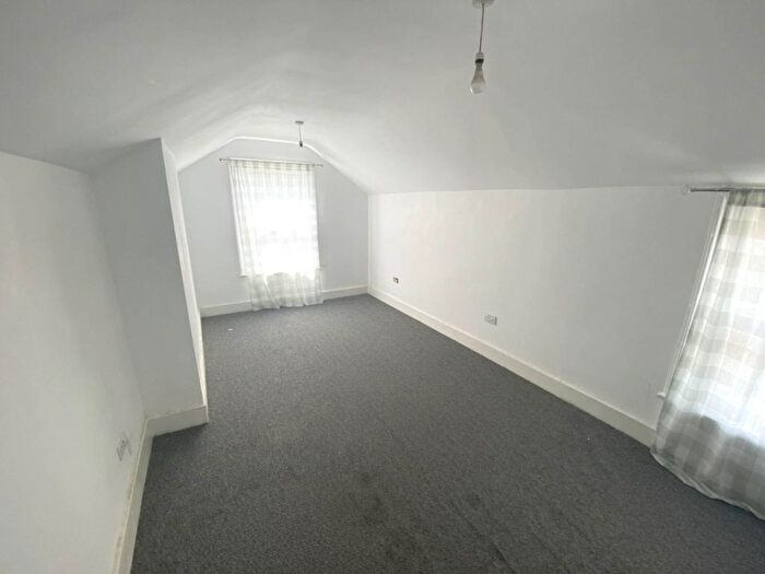 1 Bedroom Flat To Rent In Watling Street, Radlett, WD7