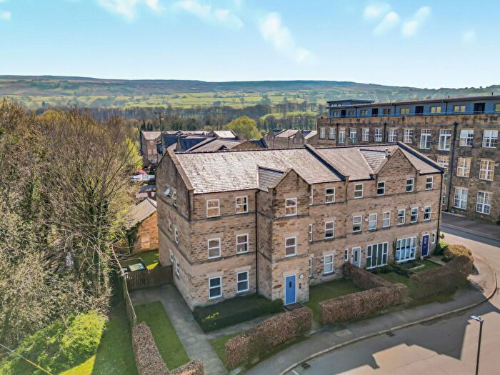2 Bedroom Apartment For Sale In Mill Lodge, Addingham, Ilkley, LS29