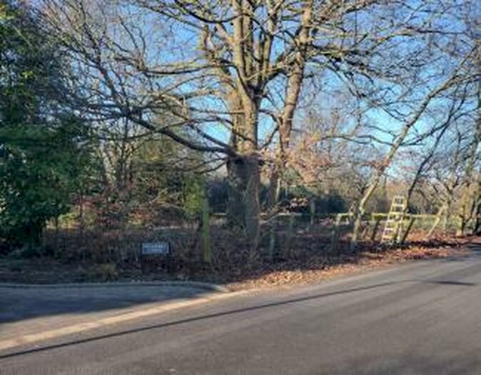 Land For Sale In Land . Acres In Rowley Lane, Arkley, Gate