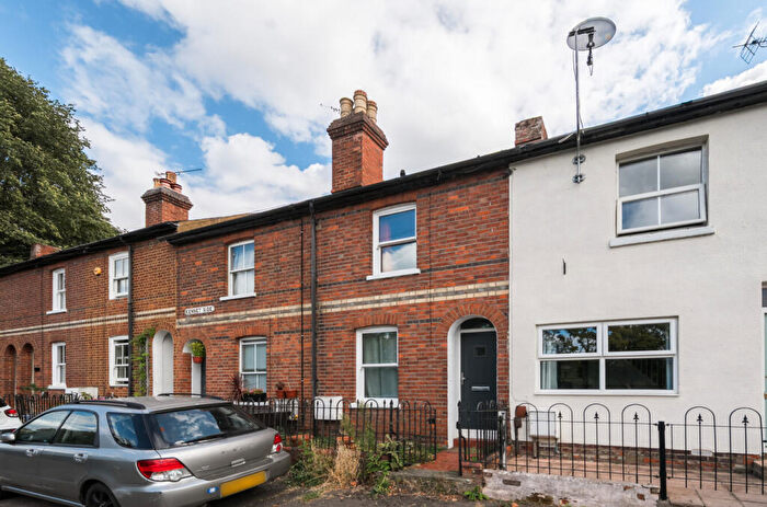 2 Bedroom Terraced House For Sale In Kennet Side, Reading, Berkshire, RG1