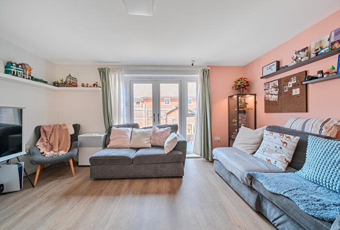 3 Bedroom Terraced House For Sale In Oatley Way, Fishponds, Bristol, BS16