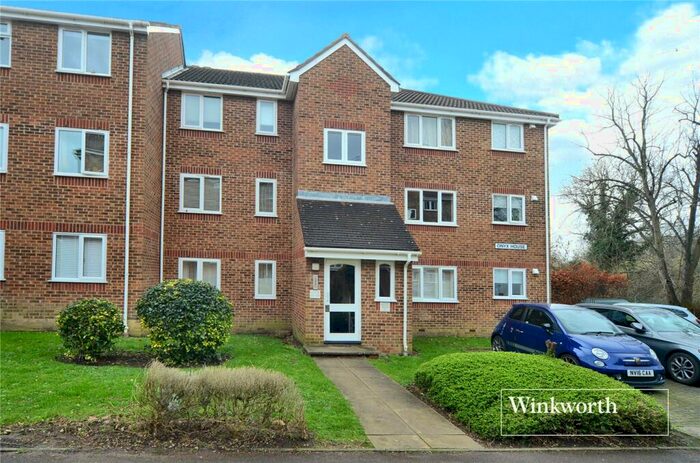 1 Bedroom Apartment To Rent In Onyx House, Percy Gardens, Worcester Park, Surrey, KT4