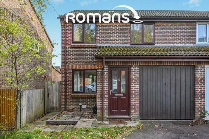 3 Bedroom End Of Terrace House To Rent In Townsend Close, Brackell, RG12