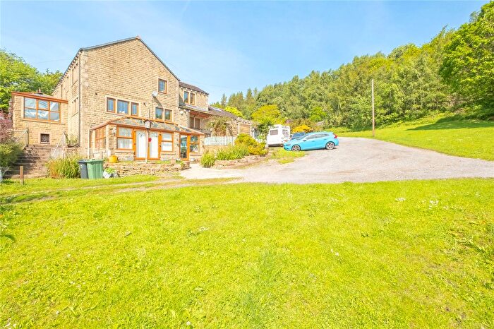 8 Bedroom Detached House For Sale In Radcliffe Road, Wellhouse, Huddersfield, HD7