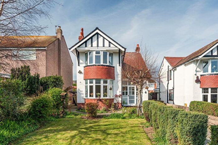 4 Bedroom Detached House For Sale In Penrhyn Bay, Llandudno, LL30