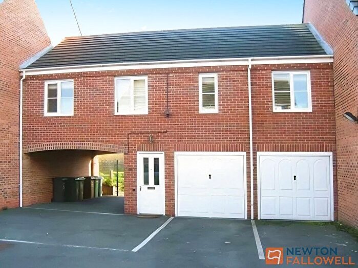 2 Bedroom Flat To Rent In Windrush Close, Pelsall, WS3