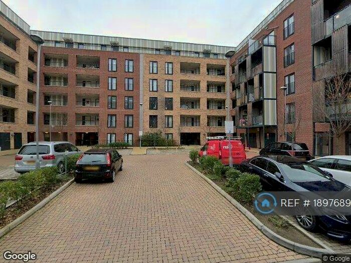 1 Bedroom Flat To Rent In Maxwell Road, Romford, RM7