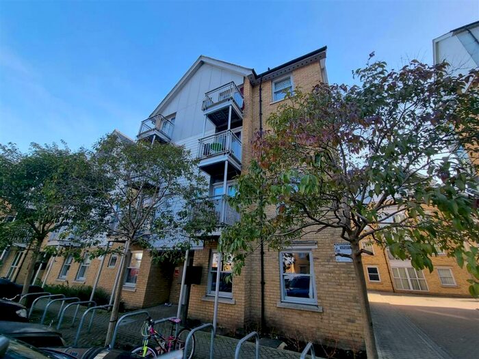 2 Bedroom Apartment To Rent In Bingley Court, Canterbury, CT1