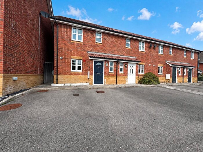 2 Bedroom End Of Terrace House To Rent In Westland Drive, Lee-On-The-Solent, PO13