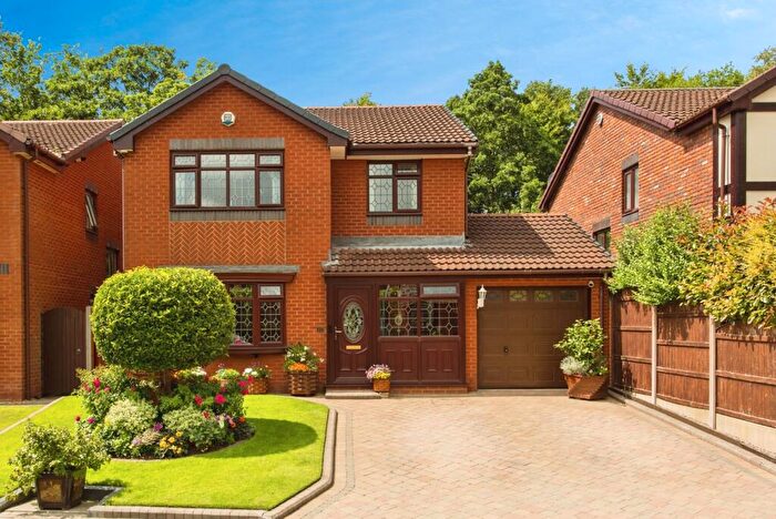 4 Bedroom Detached House For Sale In Cam Wood Fold, Clayton-le-Woods, Chorley, Lancashire, PR6