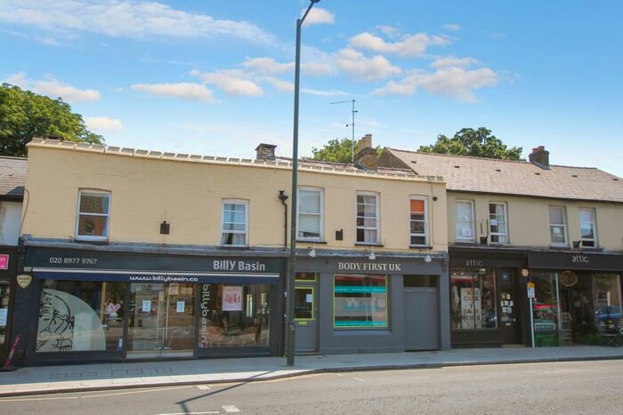 2 Bedroom Flat To Rent In High Street (), Hampton Hill., TW12
