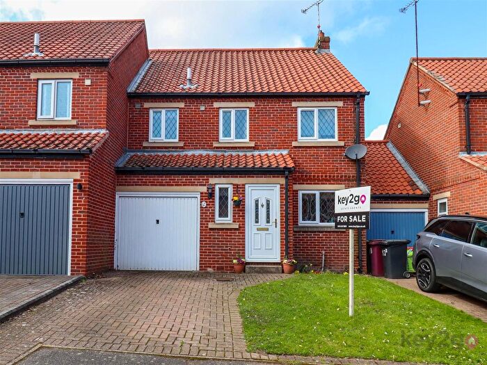 3 Bedroom Semi Detached House For Sale In Penny Engine Lane, Eckington, Sheffield, S21