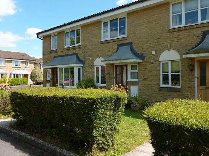 2 Bedroom House To Rent In Hart Close, New Milton, BH25