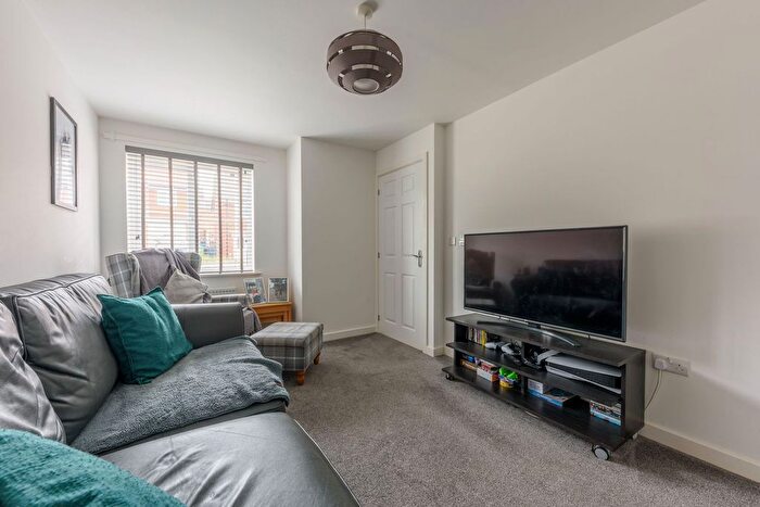 2 Bedroom Semi-Detached House For Sale In Ingram Close, Redditch, B97