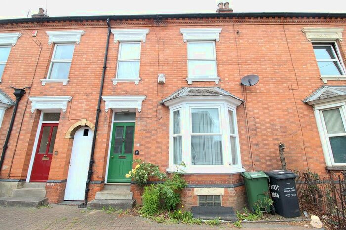 5 Bedroom Detached House To Rent In Forest Road, Loughborough, LE11