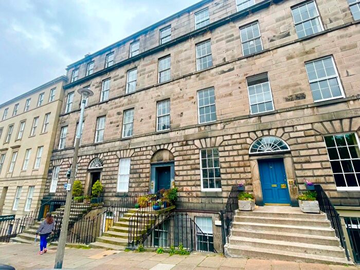 4 Bedroom Flat To Rent In St Vincent Street, New Town, Edinburgh, EH3