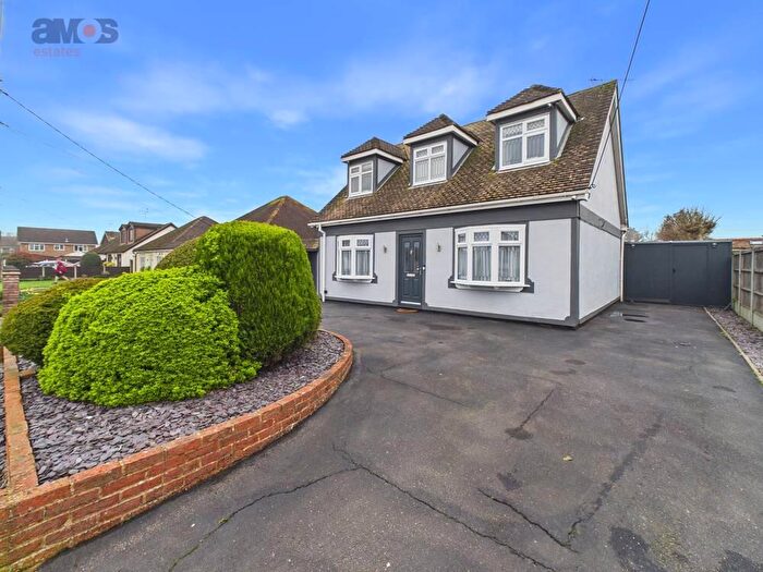 4 Bedroom Detached House For Sale In Anne Boleyn Drive, Rochford, Essex, SS4