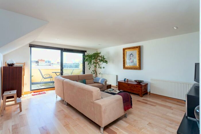 1 Bedroom Flat To Rent In Torriano Avenue, NW5