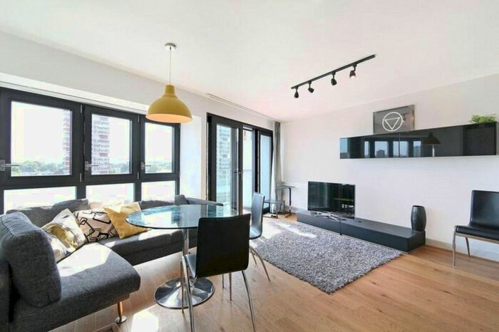 2 Bedroom Flat To Rent In Surrey Quays Road, Canada Water, London, SE16