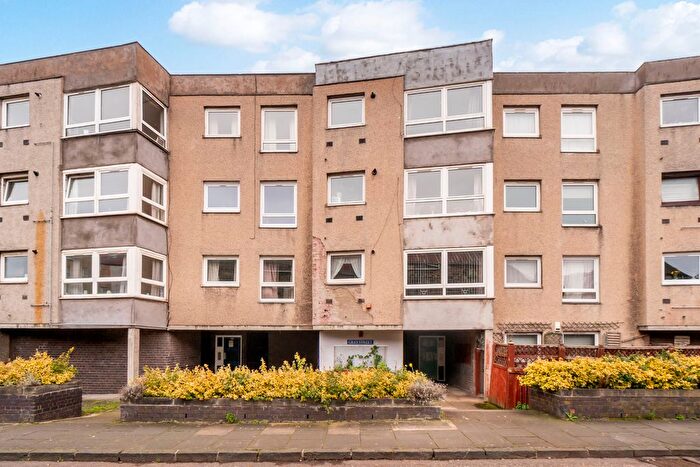 2 Bedroom Flat For Sale In / Giles Street, Leith, Edinburgh, EH6