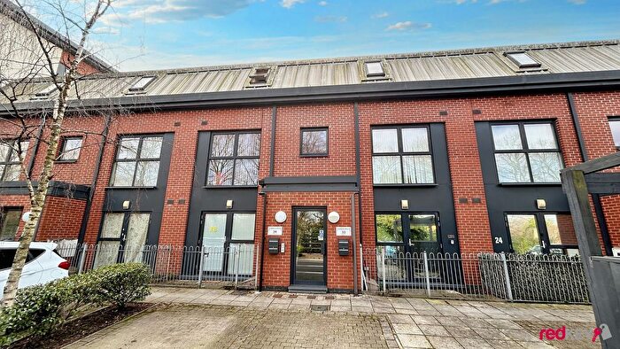 2 Bedroom Flat To Rent In Rodney Road, Newport, NP19