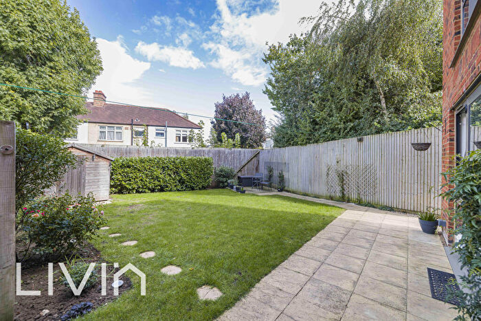 4 Bedroom End Of Terrace House For Sale In Nihill Place, Croydon, Surrey, CR0